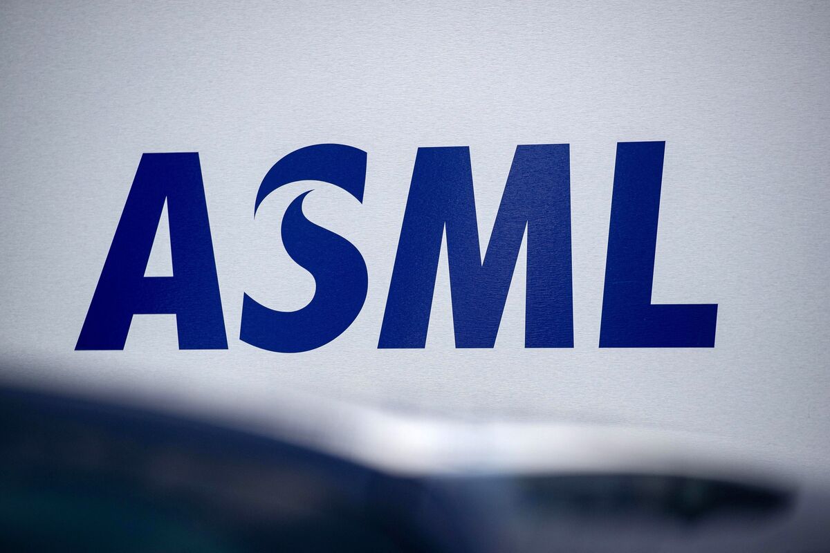 ASML: The Netherlands to Put More Curbs on Company’s China Chip Business