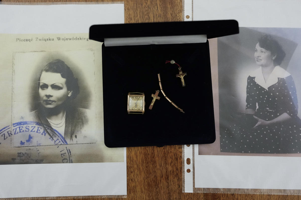 Jewelry seized by the Nazis from Polish concentration camp prisoners is returned to families