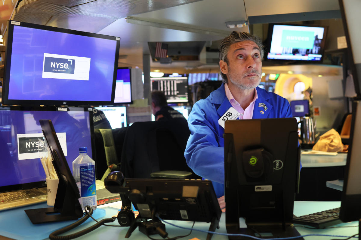 US stock futures tread water in wait for Fed's rate call