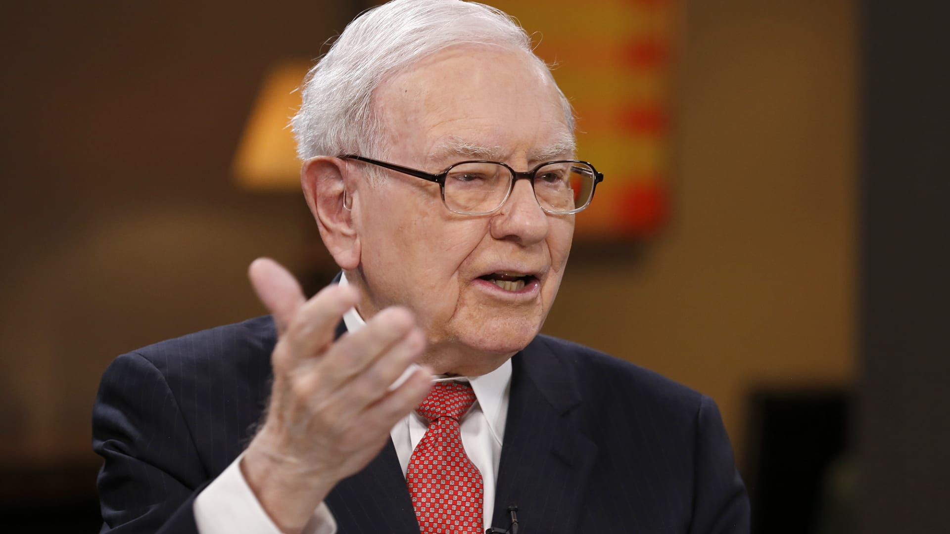 Stock sales from tight-lipped Berkshire Hathaway executives say a lot