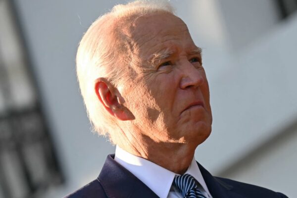 Judge extends restraining order on Biden plan
