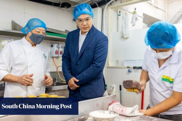 Spirit of Hong Kong Awards: feeding elderly for free while giving them jobs