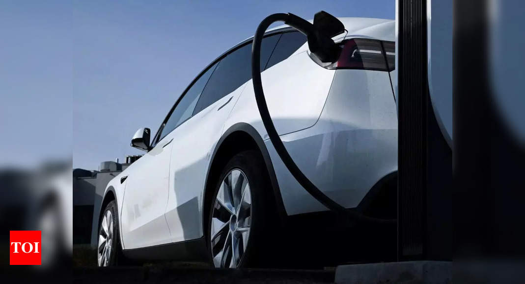 Global EV market to rise to $2,108 billion by 2033: Report