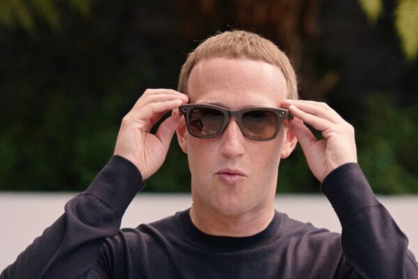 Facebook co-founder Mark Zuckerberg enters the elite $200 billion club, joining Elon Musk, Jeff Bezos, and Bernard Arnault Facebook co-founder Mark Zuckerberg enters the elite $200 billion club, joining Elon Musk, Jeff Bezos, and Bernard Arnault