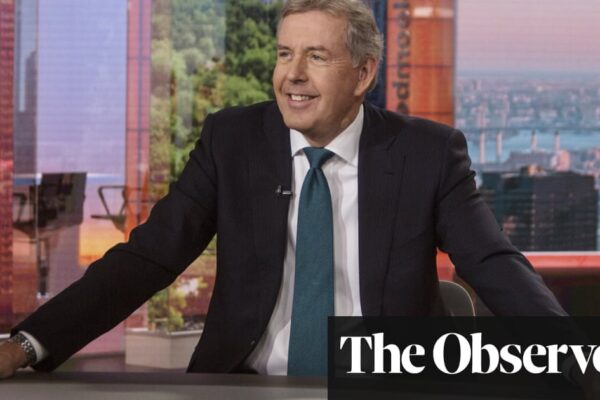 Trump ‘likelier winner’ unless Harris tackles two failings, says ex-ambassador | US elections 2024 Trump ‘likelier winner’ unless Harris tackles two failings, says ex-ambassador | US elections 2024
