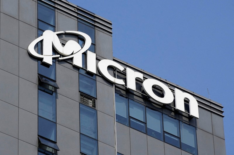 Micron fuels chip stock rally as AI demand powers revenue forecast