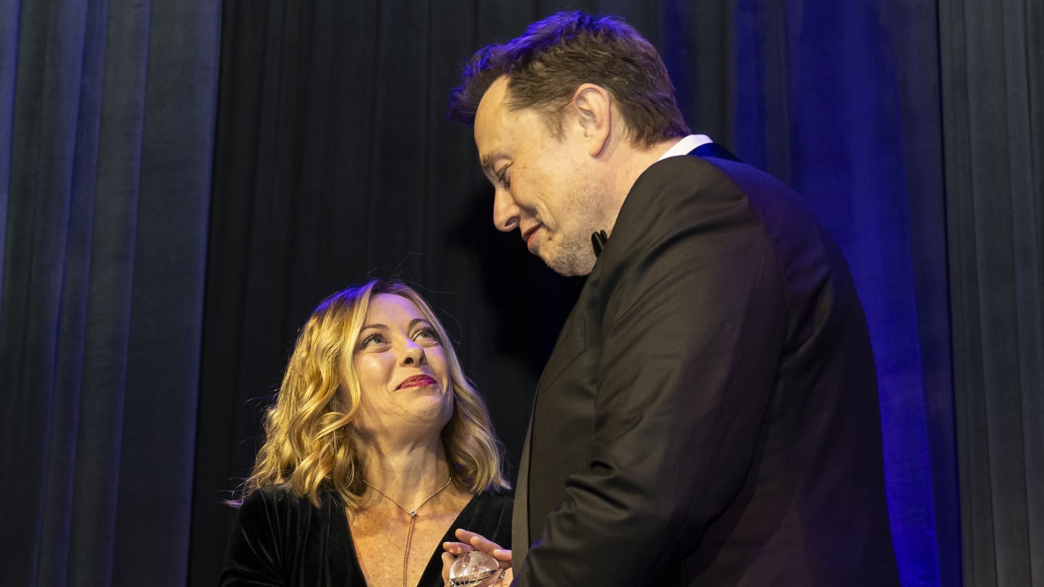 Even Elon Musk's Mom Is Sharing Her ‘Admiration’ for Italian PM Giorgia Meloni Amid Affair Rumors