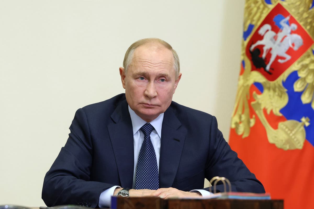 Putin warns that Nato will be ‘at war’ with Russia if Ukraine missile restrictions lifted