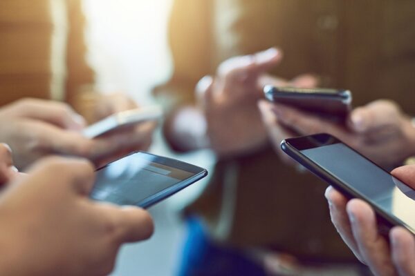 Here's why parents should join educators to ban cellphones from classrooms