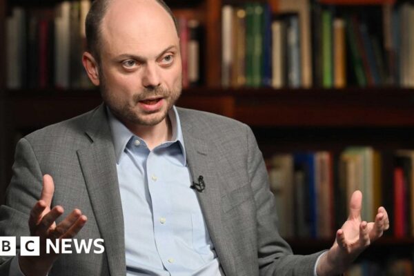 Vladimir Kara-Murza vows to return home to Russia after prisoner swap