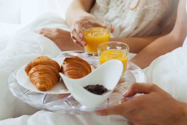 Nutritionist Lists 4 Foods You Should NEVER Have For Breakfast & They Are…
