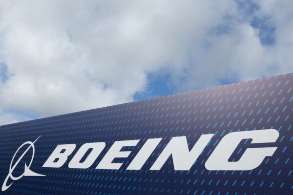 China aircraft lessor orders 50 737 MAX jets, in boost to Boeing