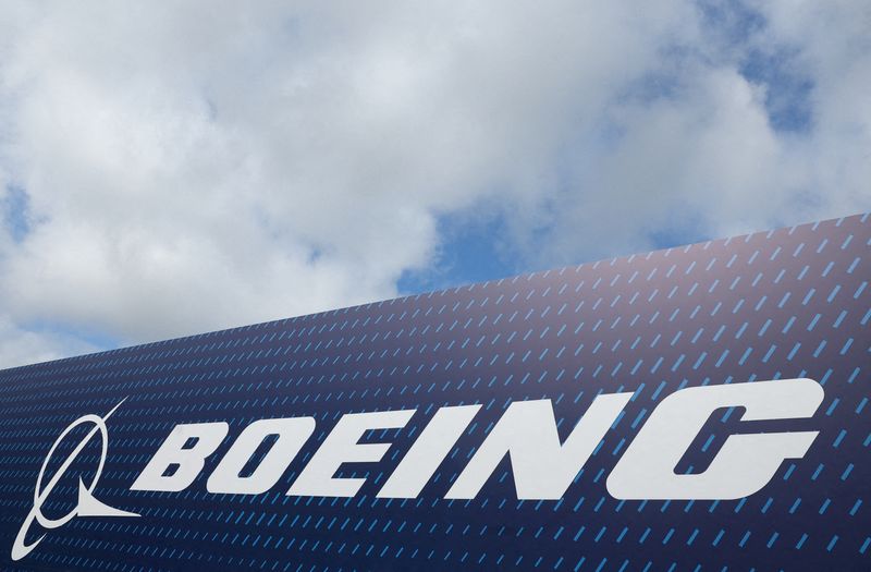 China aircraft lessor orders 50 737 MAX jets, in boost to Boeing