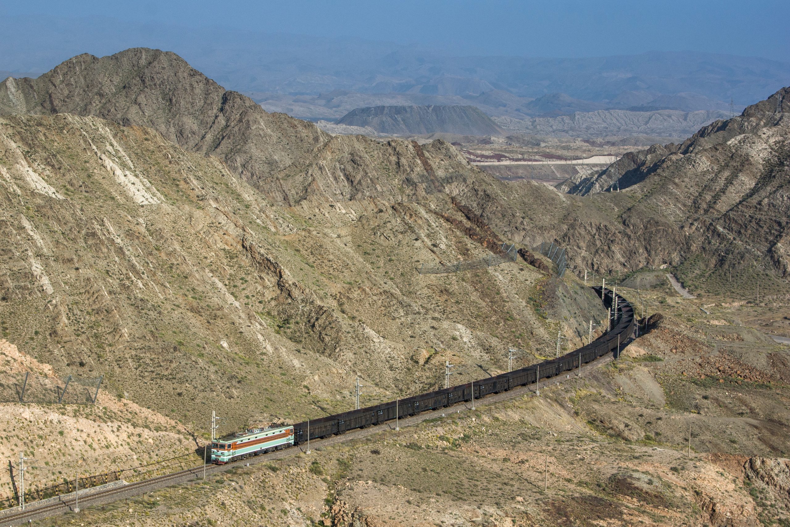 China has successfully tested a new driverless freight train