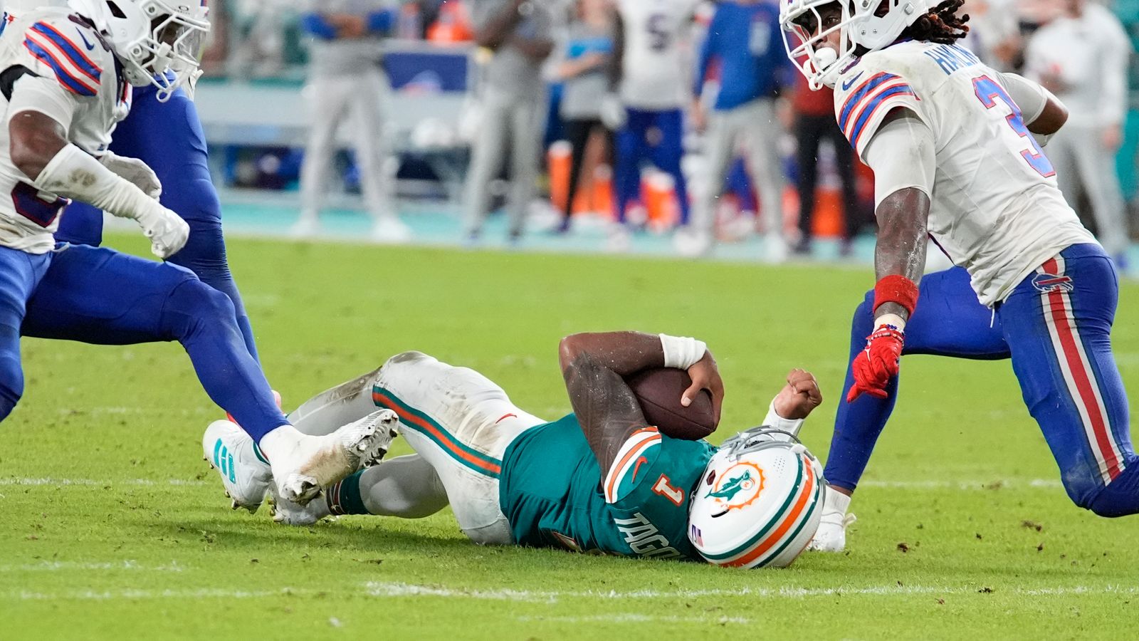 Buffalo Bills 31-10 Miami Dolphins: Quarterback Tua Tagovailoa forced out with concussion in Buffalo rout | NFL News