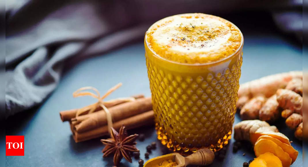 Top 5 healthy reasons to drink turmeric milk |