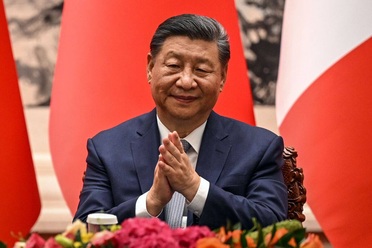 Xi Urges Officials to Work on Growth Target in Fourth Quarter