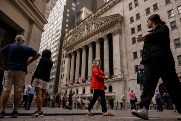 Wall Street Bulls End Week Unrattled After Fast Run-Up in Yields