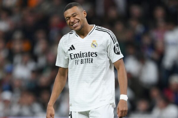 Real Madrid-Barcelona: Kylian Mbappé sets unwanted offside record