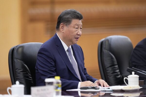 Xi Calls for Efforts to Hit China Growth Target Before Key Meeting