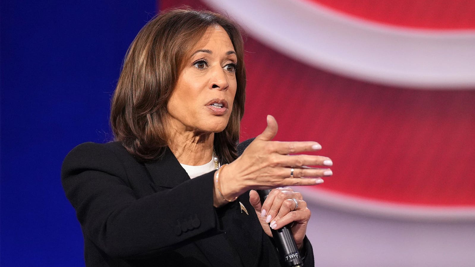 Here's Who's Winning In Latest Trump-Harris Presidential Polls