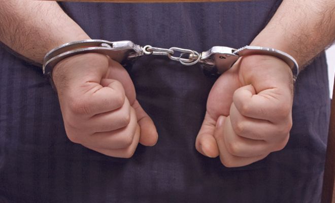 Four held with 19 snatched mobile phones