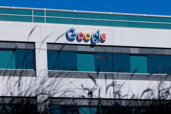 Google wants US judge's app store ruling put on hold