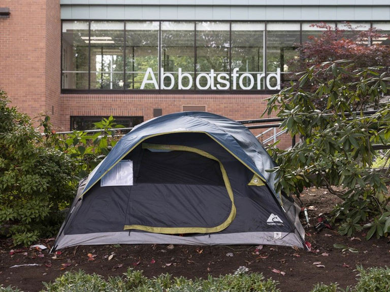 Abbotsford wins ruling allowing it to dismantle city hall homeless camp