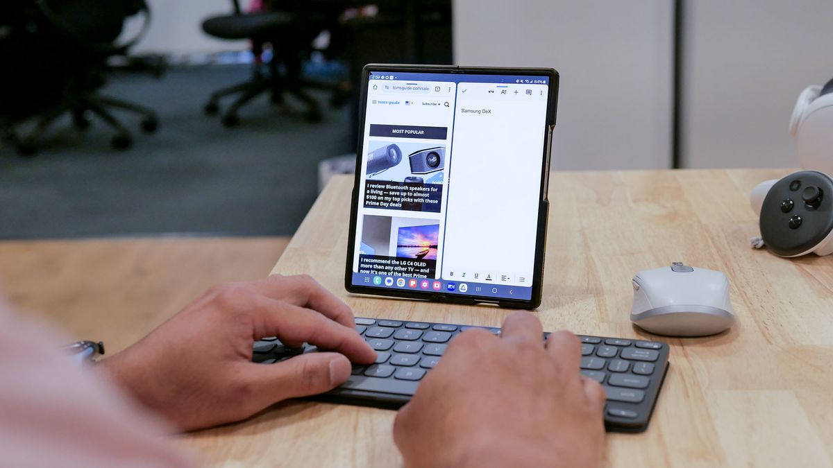 typing on a portable keyboard for the galaxy z fold 6