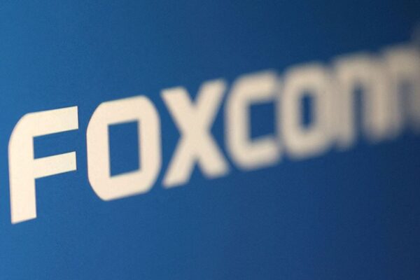 China detains employees at Apple iPhone factory run by Foxconn