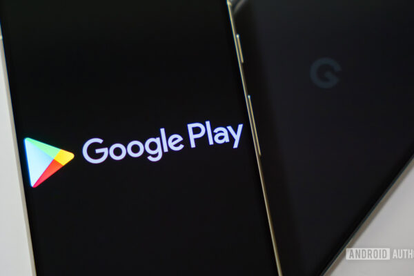 Google Play Store logo on smartphone stock photo (4)