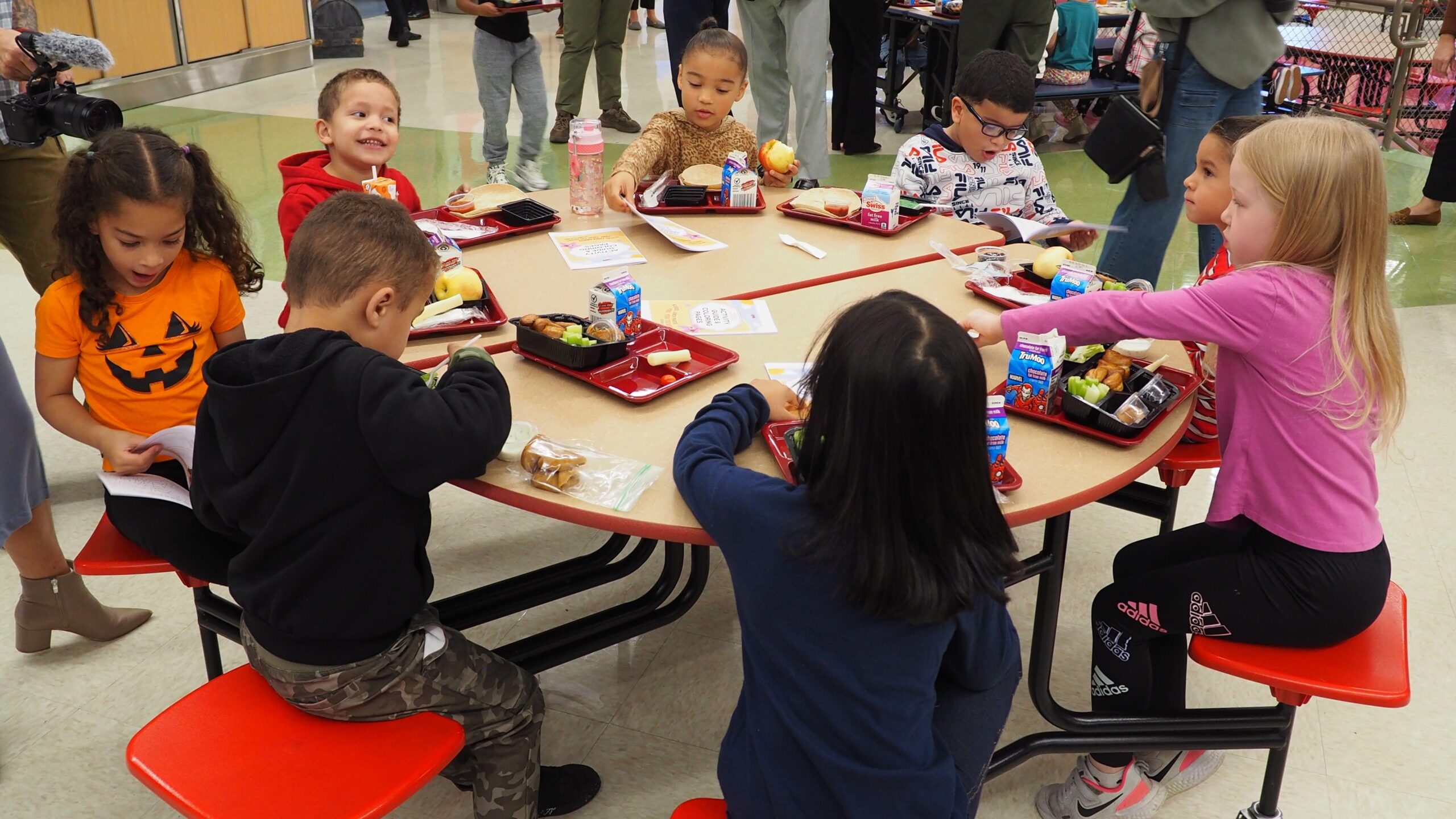 Lebanon city schools highlight healthy eating during School Lunch Week
