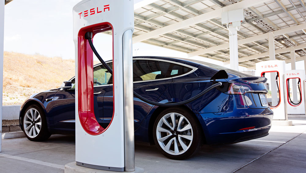 Tesla Stock: Tesla Earnings Unexpectedly Rise 9% In Q3 With Elon Musk's Conference Call Upcoming (Live Coverage)