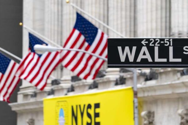 Stock Market Today: Dow Jones Falls Ahead Of Key Economic Data; Google Gets Buy Rating