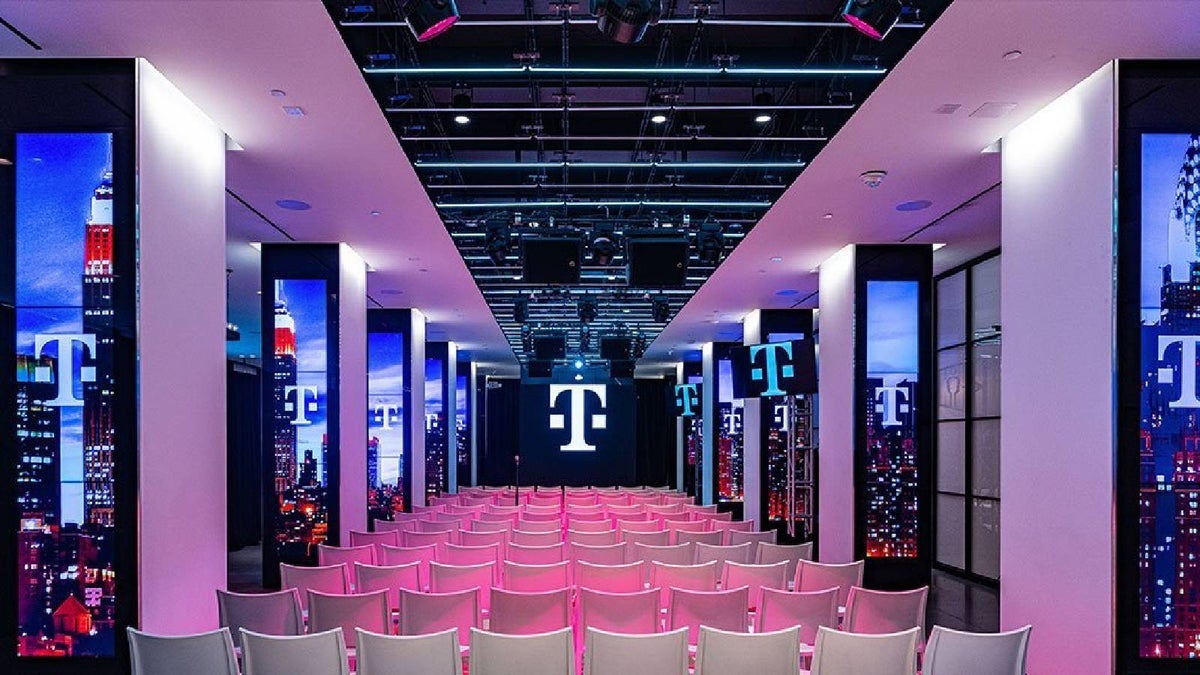 T-Mobile subscriber shares what made him "livid" after buying a new phone
