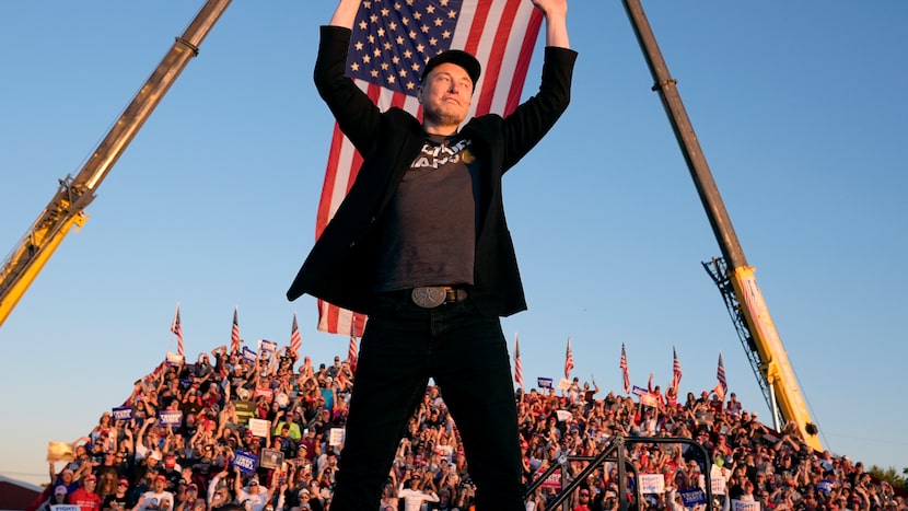 Cards Against Humanity takes on Elon Musk using his own playbook