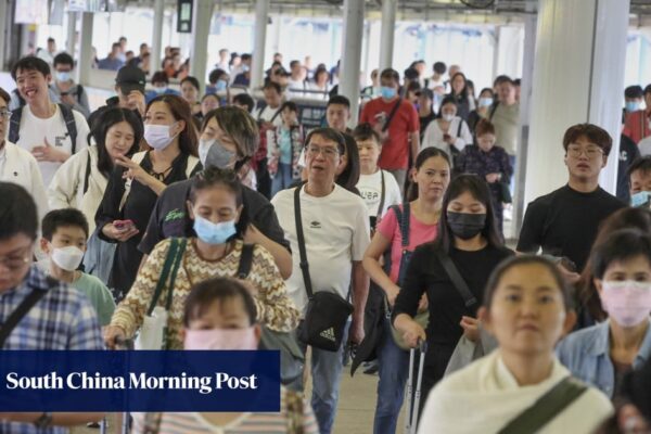 Chung Yeung Festival: more than 517,000 Hongkongers cross border for long weekend break