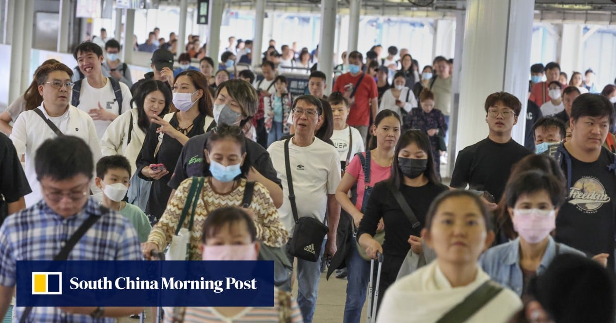 Chung Yeung Festival: more than 517,000 Hongkongers cross border for long weekend break