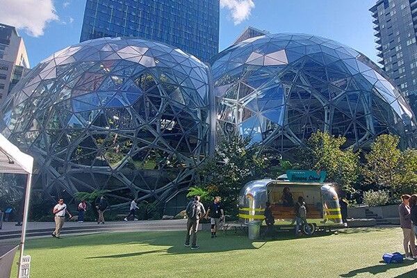 Whatâ��s inside Jeff Bezosâ�� Amazon Spheres?