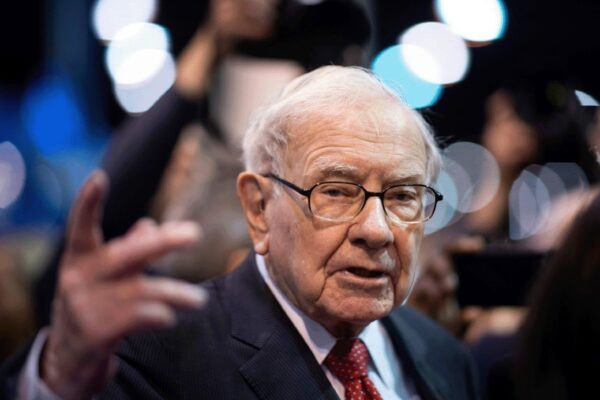 warren buffet usd us dollar brics stock market dividends