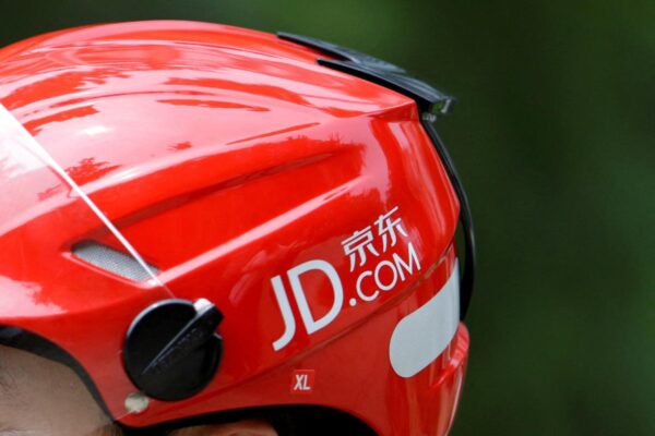 Chinese e-commerce platform JD.com to accept Alipay as 'walled gardens' fall