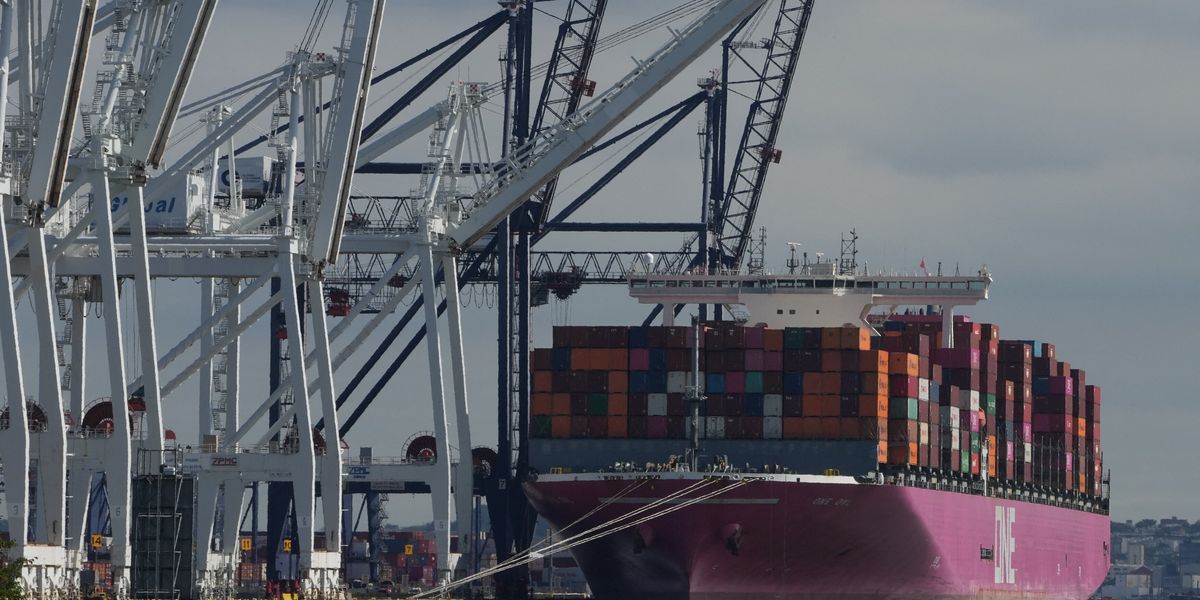 Major Longshoremen Strike Hits East Coast Ports
