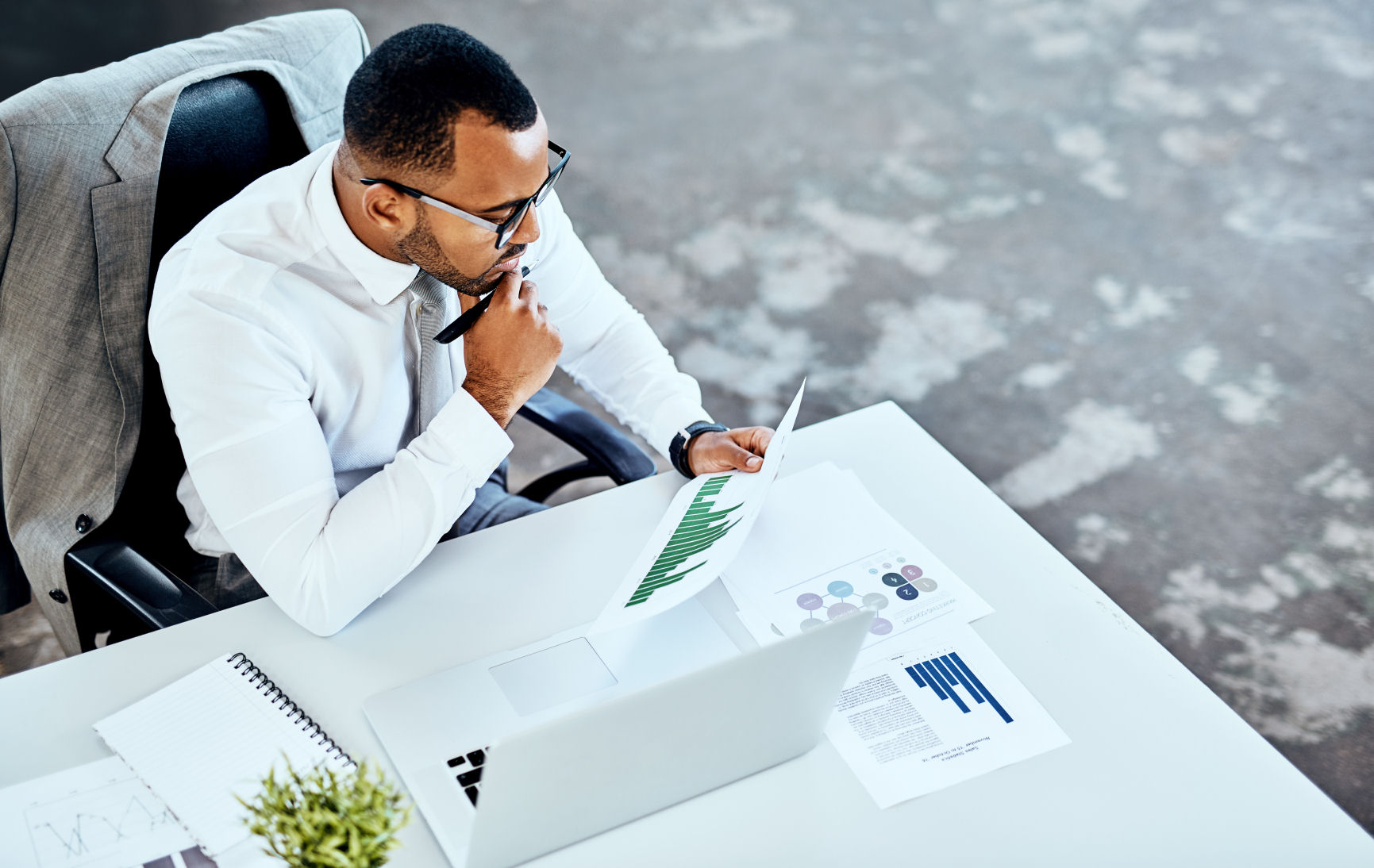 Want Safe Dividend Income in 2024 and Beyond? Invest in the Following 3 Ultra-High-Yield Stocks.