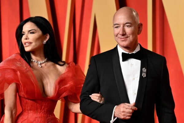 Jeff Bezos blocking Kamala Harris's endorsement? Staffers ‘restless’ over Washington Post’s silence | World News