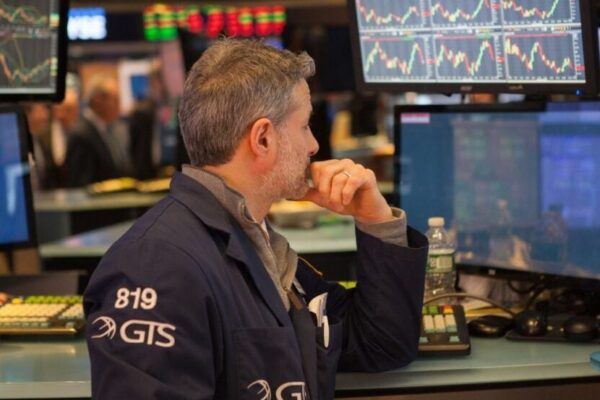 Nasdaq, S&P 500 Futures Jump Friday: What's Going On - Invesco QQQ Trust, Series 1 (NASDAQ:QQQ), SPDR S&P 500 (ARCA:SPY)