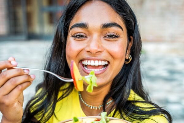 5 Foods That Boost Your Mood, According to Experts