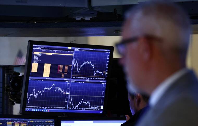 S&P 500, Dow hit records, boosted by bank earnings surprise