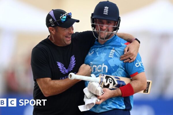 Liam Livingstone performance a “coming-of-age knock” – Cook Liam Livingstone is congratulated by England coach Marcus Trescothick