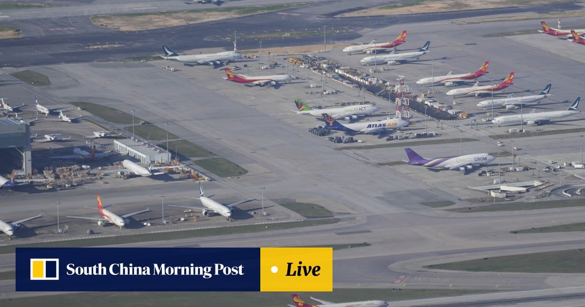 Historic moment: first planes take off and land in sync at all 3 Hong Kong airport runways