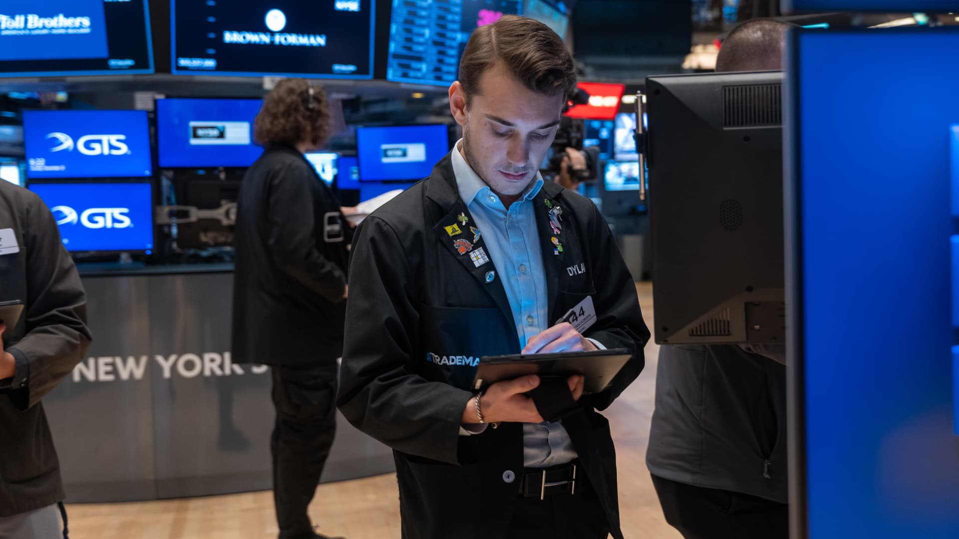 Stocks' big surge after Trump’s win may be overshadowing economic fears